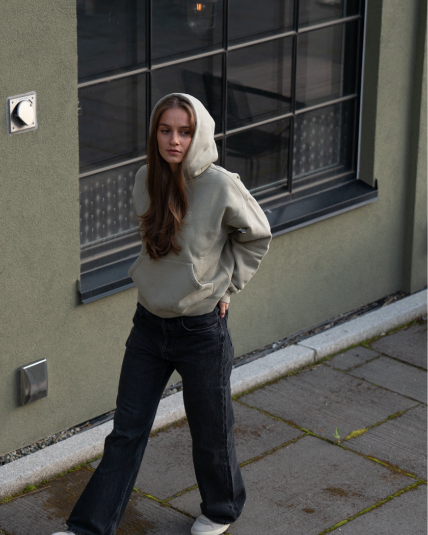 Form Hoodie (W) - Dusty Green