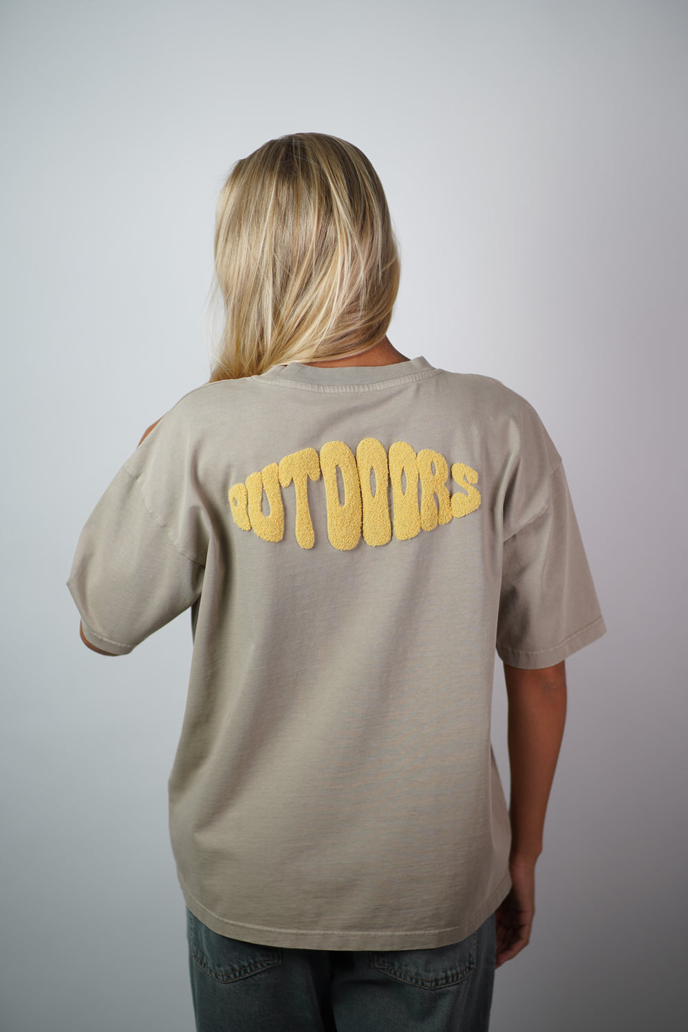 Outdoors Tee - Khaki Grey