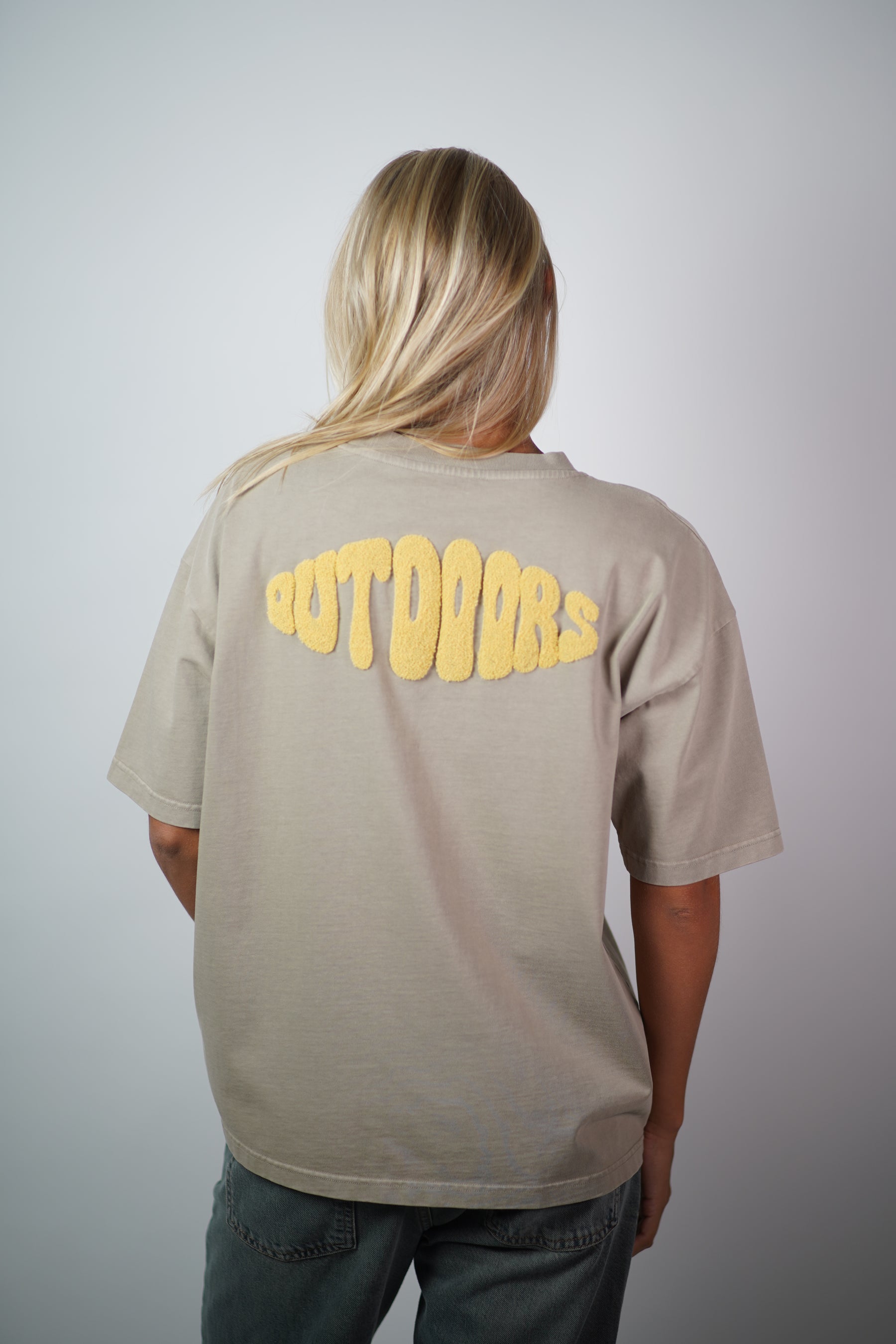 Outdoors Tee - Khaki Grey