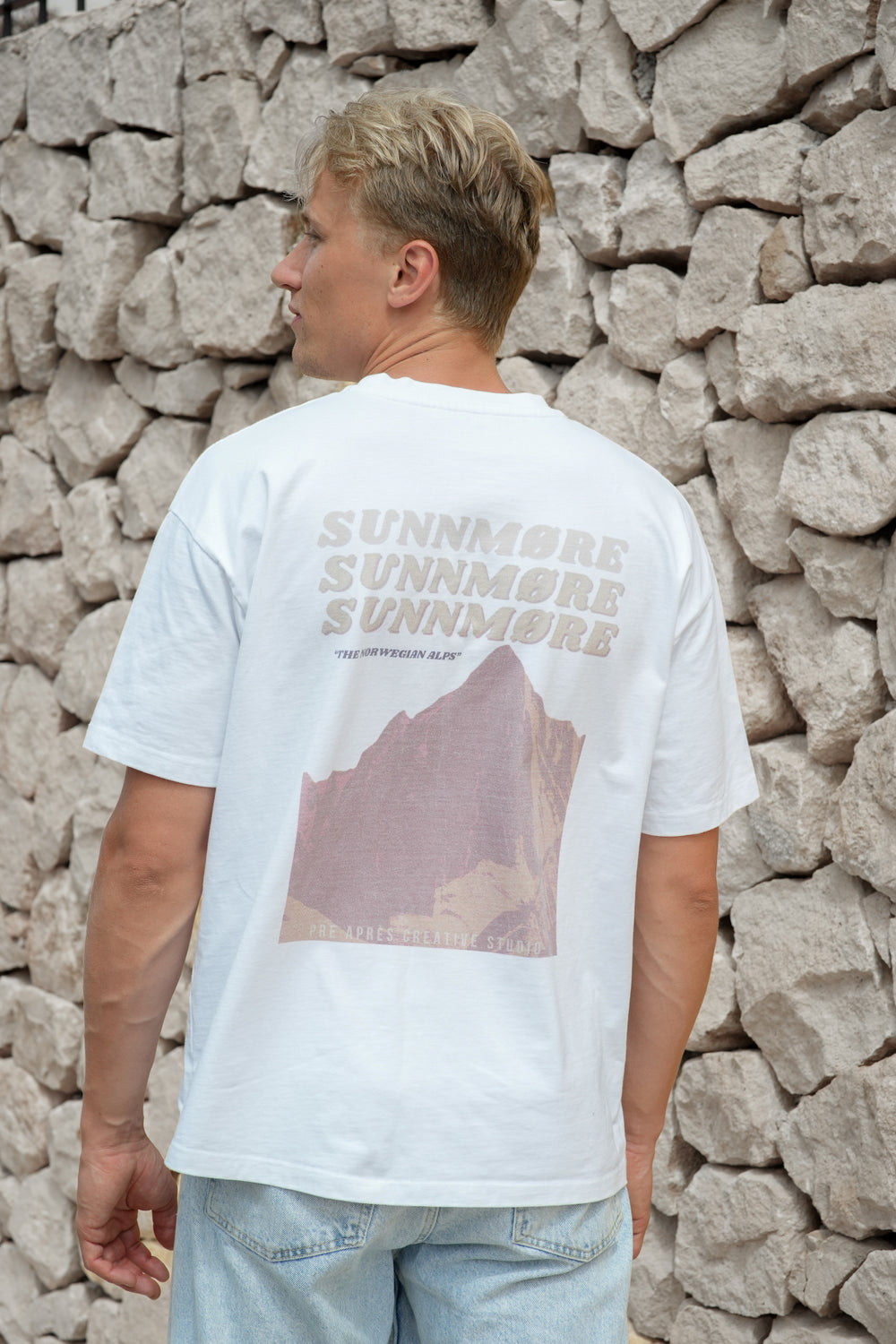 Model is 186cm and is wearing size M