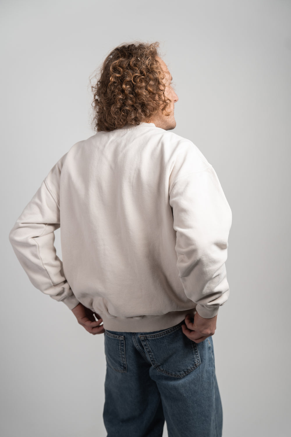 Vintage Washed Sweatshirt – Soft Beige