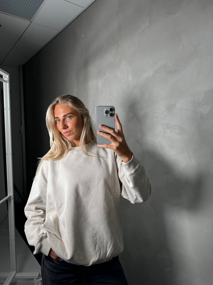 Vintage Washed Sweatshirt – Soft Beige