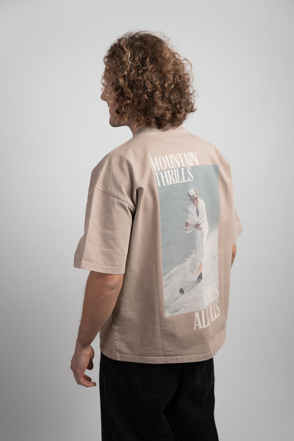 Mountain Medic Tee - Sandstone