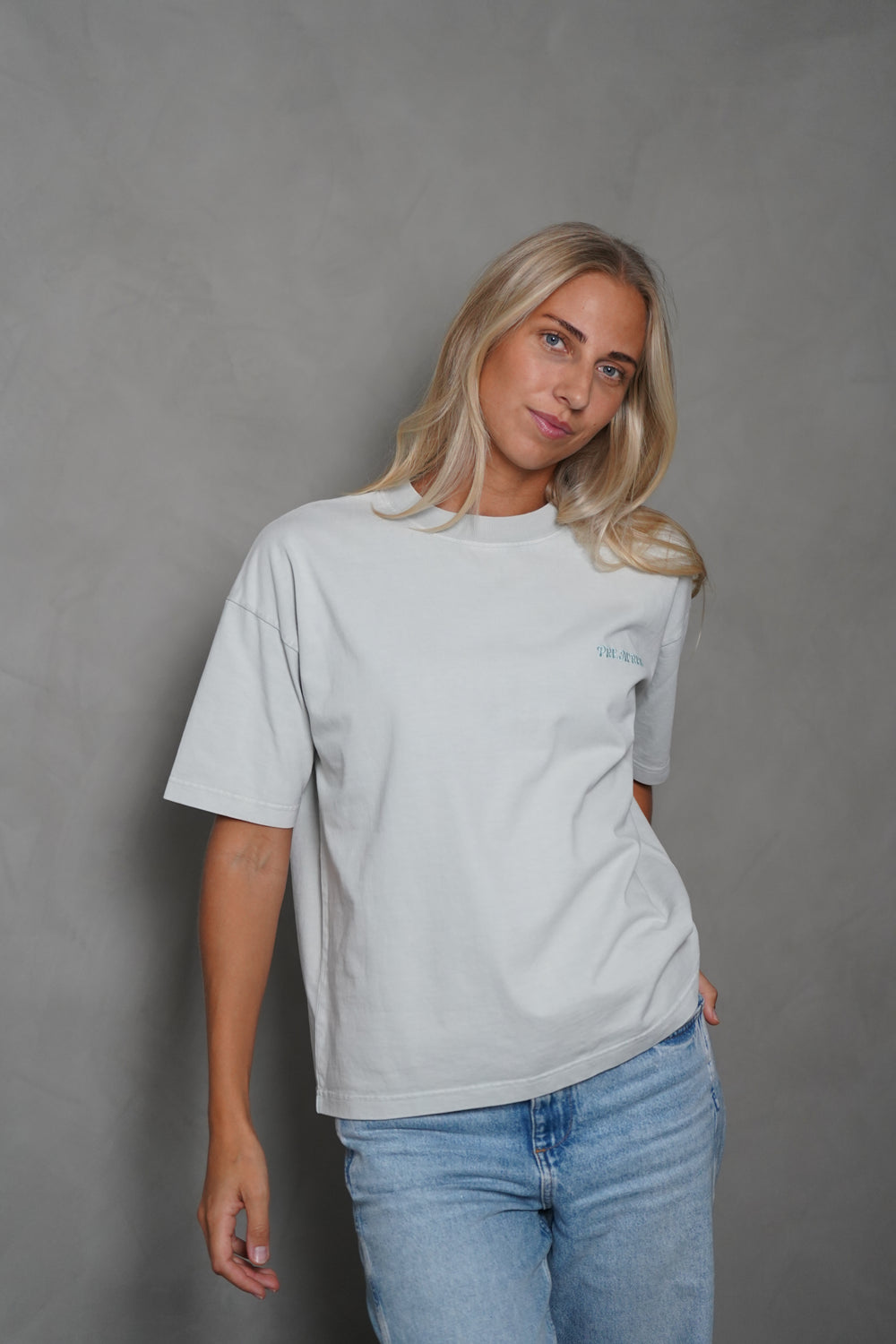Cliff Hanger Tee - Grey Fog