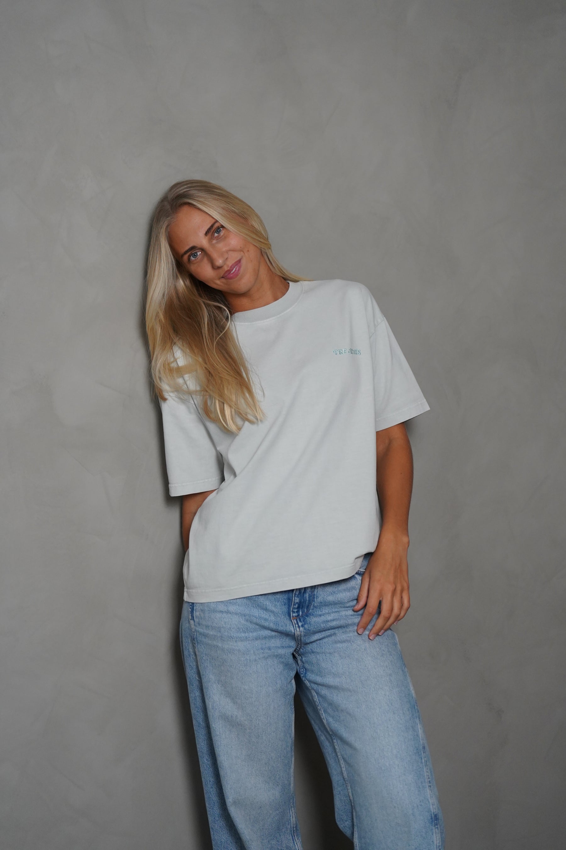 Cliff Hanger Tee - Grey Fog