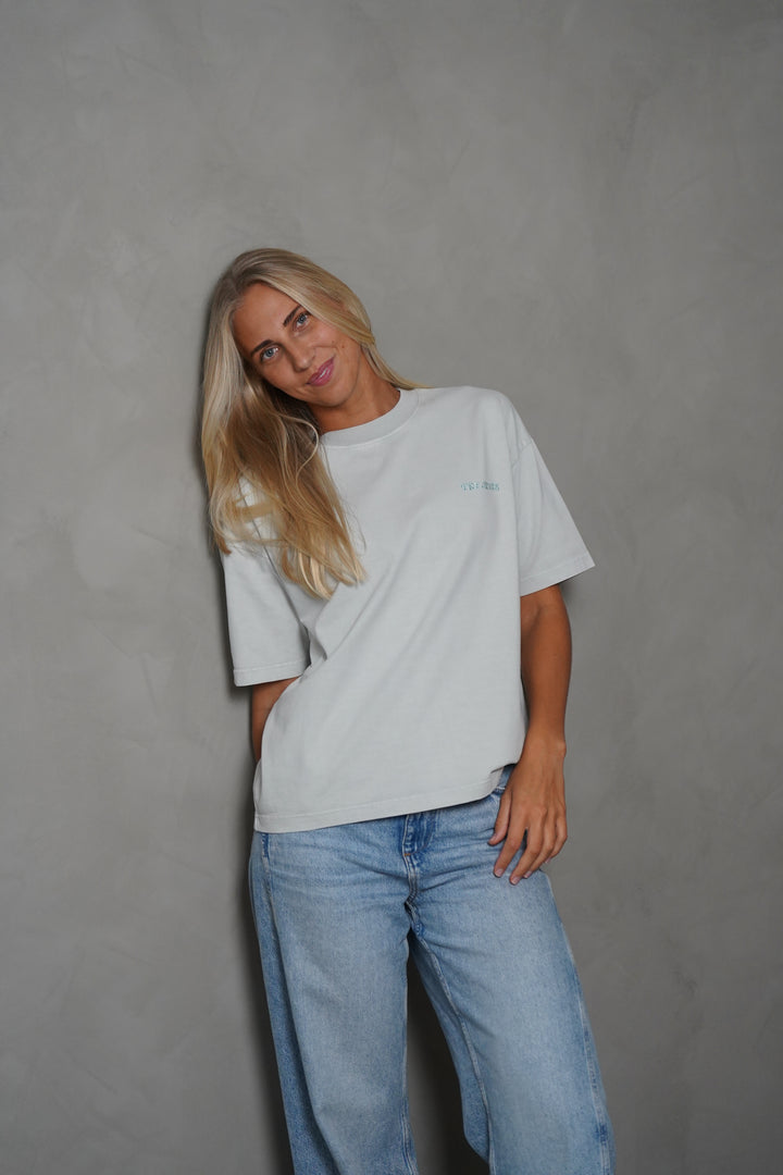 Cliff Hanger Tee - Grey Fog