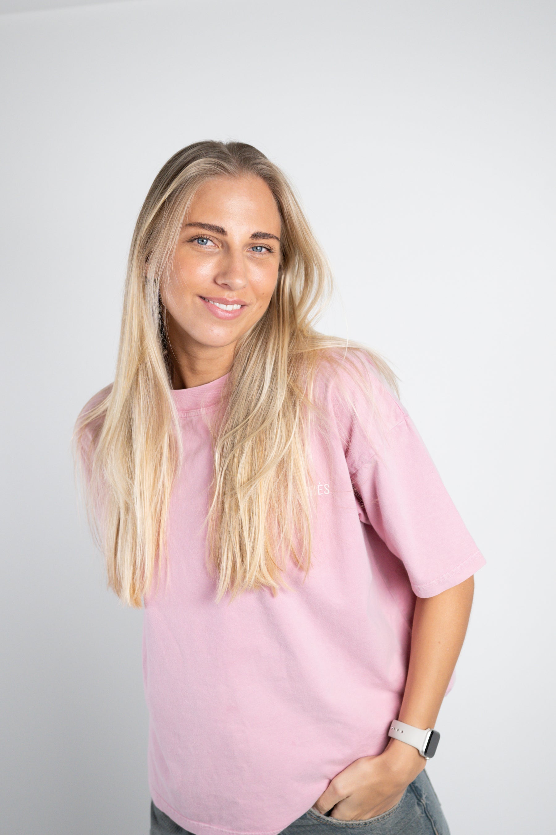 Women Who Ski Oversized Tee - Soft Pink