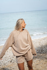 Model is 176cm and is wearing size XL
