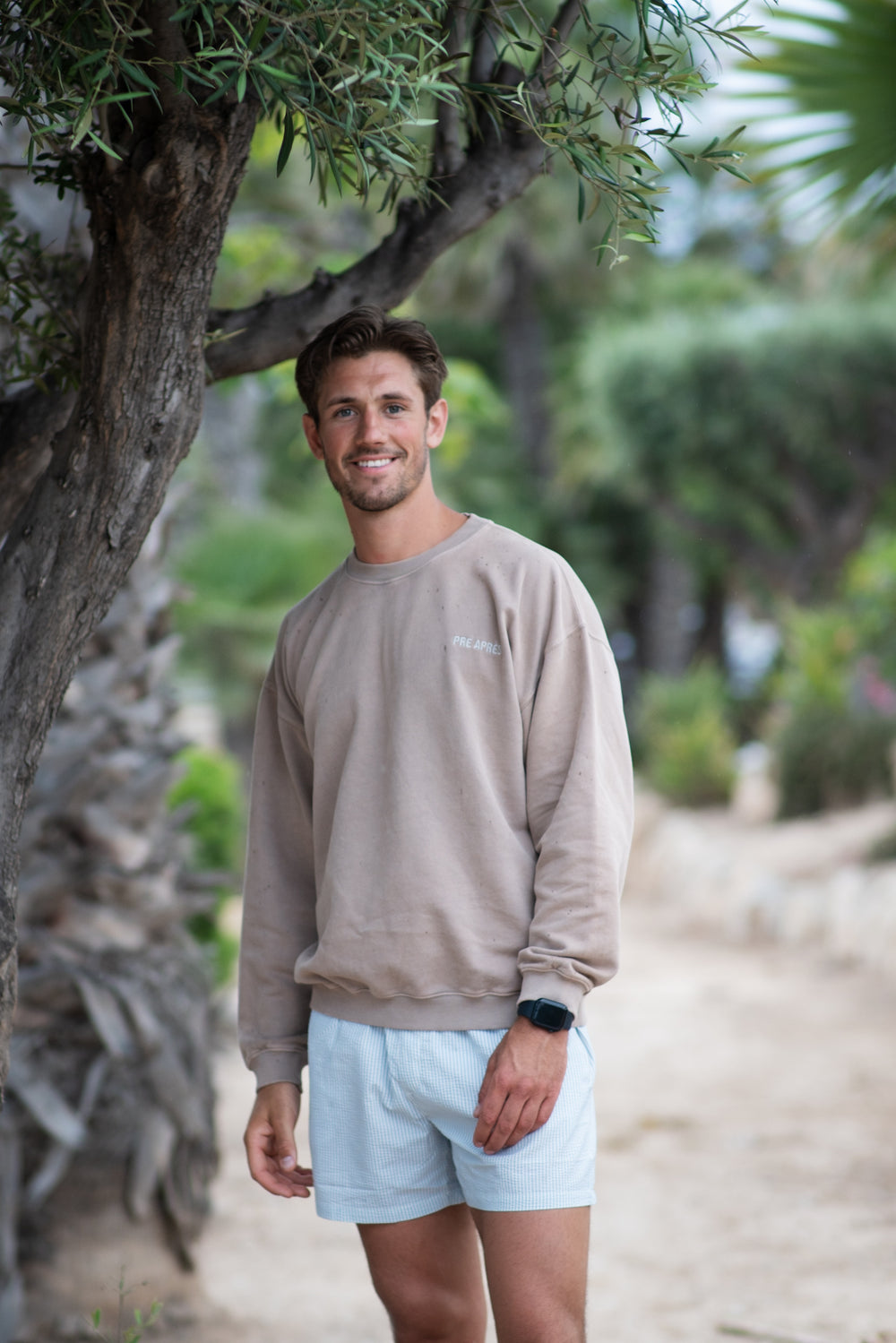 Model is 198cm and is wearing size XL